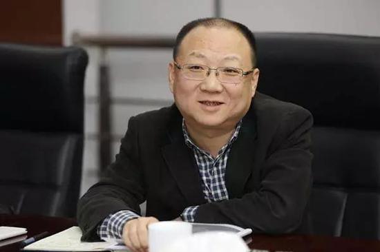宁旻