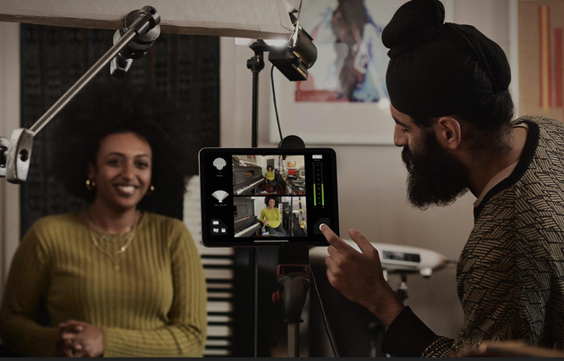 在机身上面设计了5枚麦克风