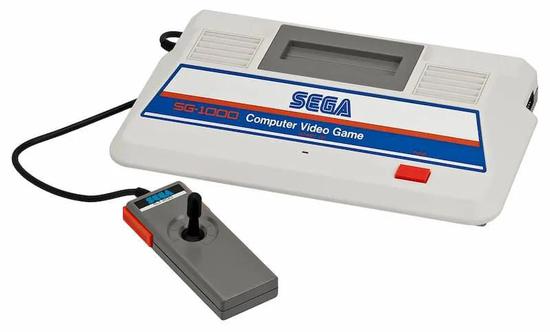 图9：SG-1000 游戏机，1983年。