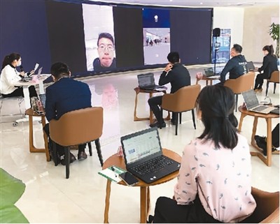 江苏省徐州市淮海人力资源服务产业园“云招聘”现场。新华社记者 赵久龙摄