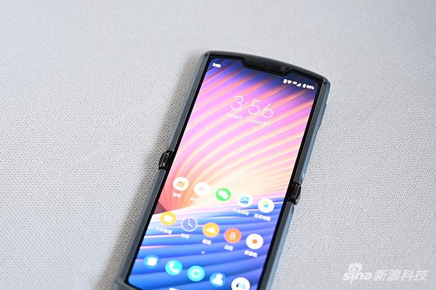 razr 5G的内屏为6.2英寸