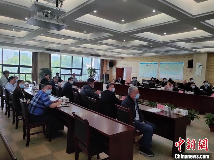 12cad2f9-ce39-4fab-832d-9464c57bc4e3_zsite.jpg