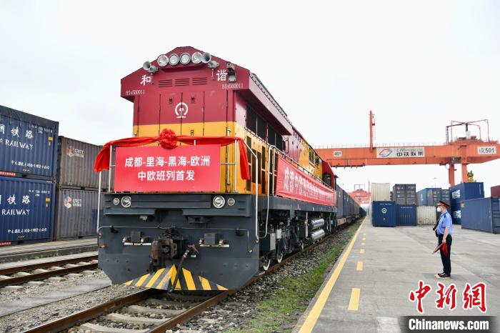 f95d28e2-26ef-4eed-8590-1bcaf063f373_zsite.jpg