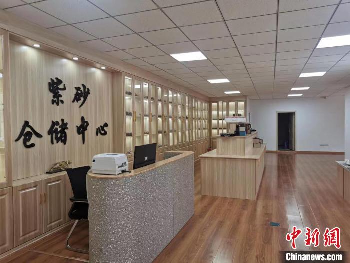 c007dc13-6a95-4d61-914d-b8854f0389dc_zsite.jpg