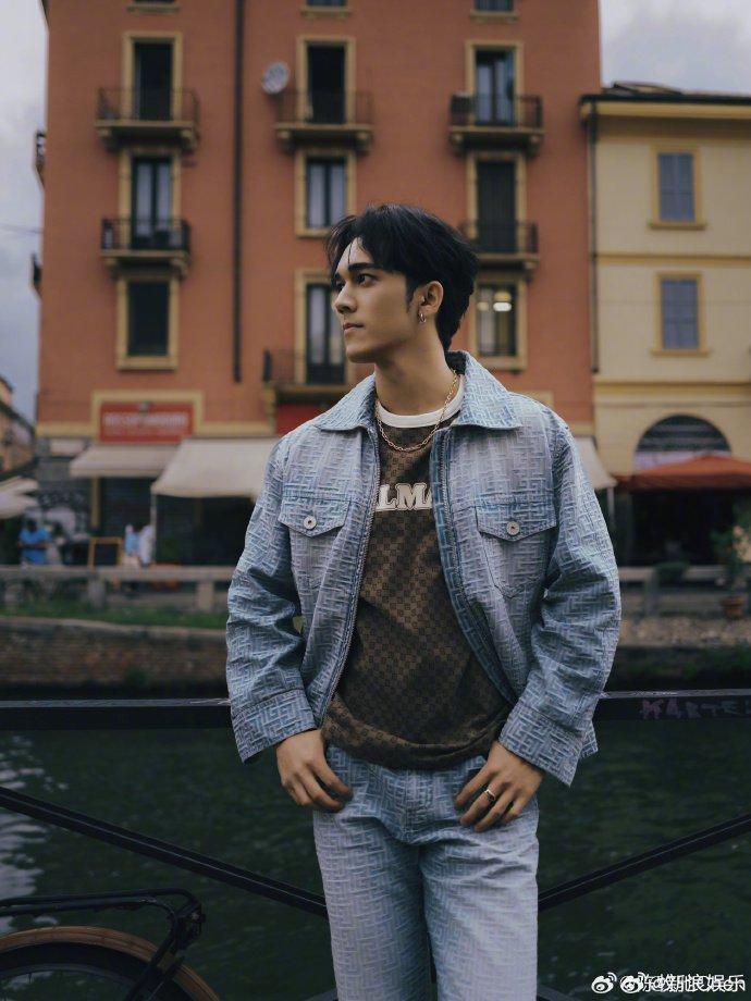 /images/20231013/0abb2bb471661f63754cc98f6f1ea771.jpg w700d1q75cms.jpg