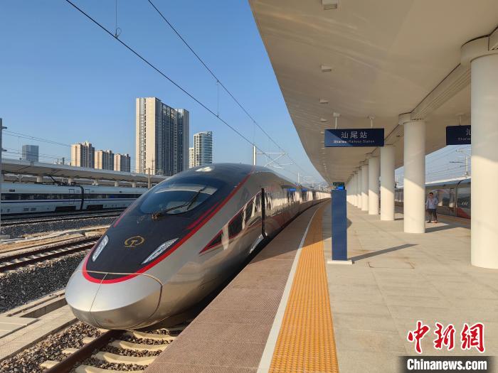 40fe2426-4c0f-4237-9fa3-f7e6c724663b_zsite.jpg