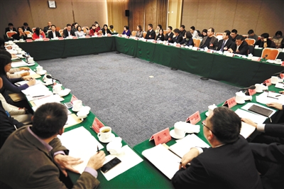 1月16日，北京会议中心，全国、市两级人大代表座谈会现场。新京报记者 王嘉宁 摄