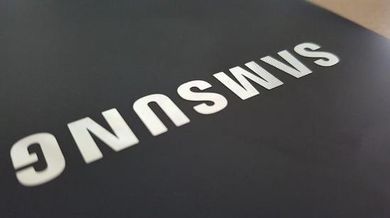6e71-kcysmrw7605404.jpg