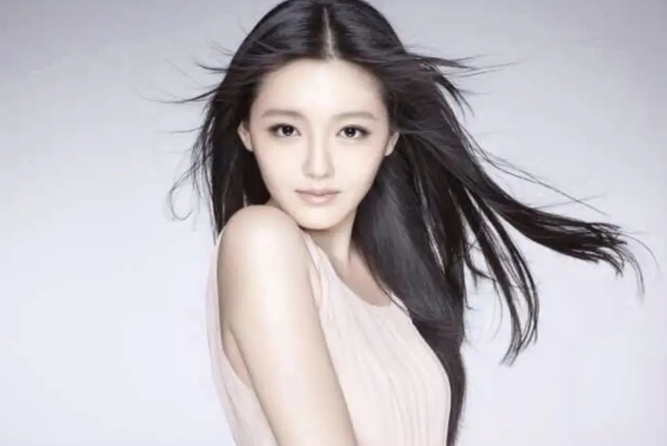 b9f65082a87047a59f7d10916ea59be0.webp.jpg