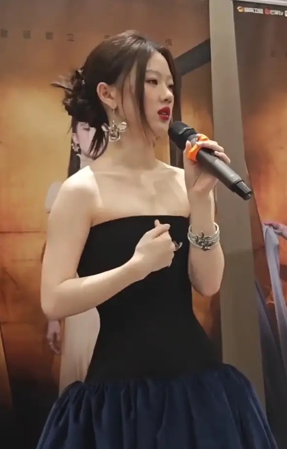 bd859358b94542e28b381610da961948.webp.jpg